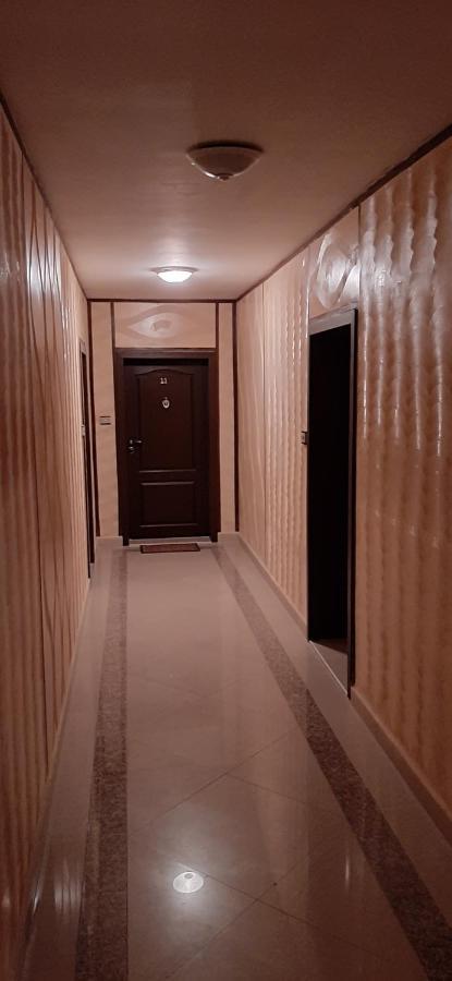 Hostex Trinity Apartment Stara Zagora Extérieur photo
