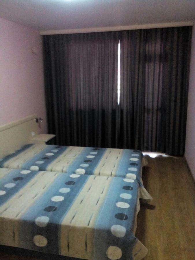 Hostex Trinity Apartment Stara Zagora Extérieur photo